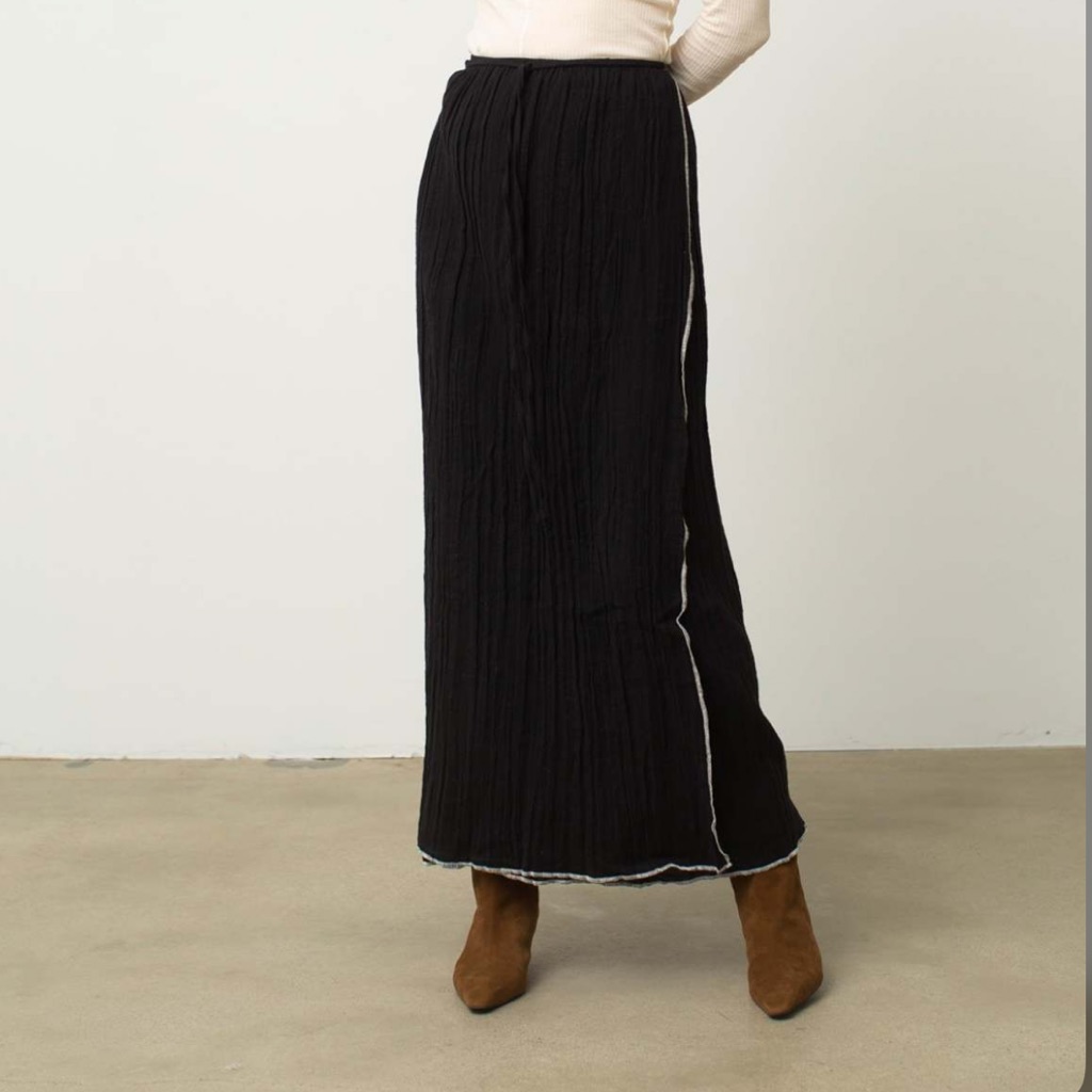 Baserange Shok Wrap Skirt - Crinkle Linen Black And White